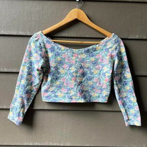 80s inspired off the shoulder floral crop top